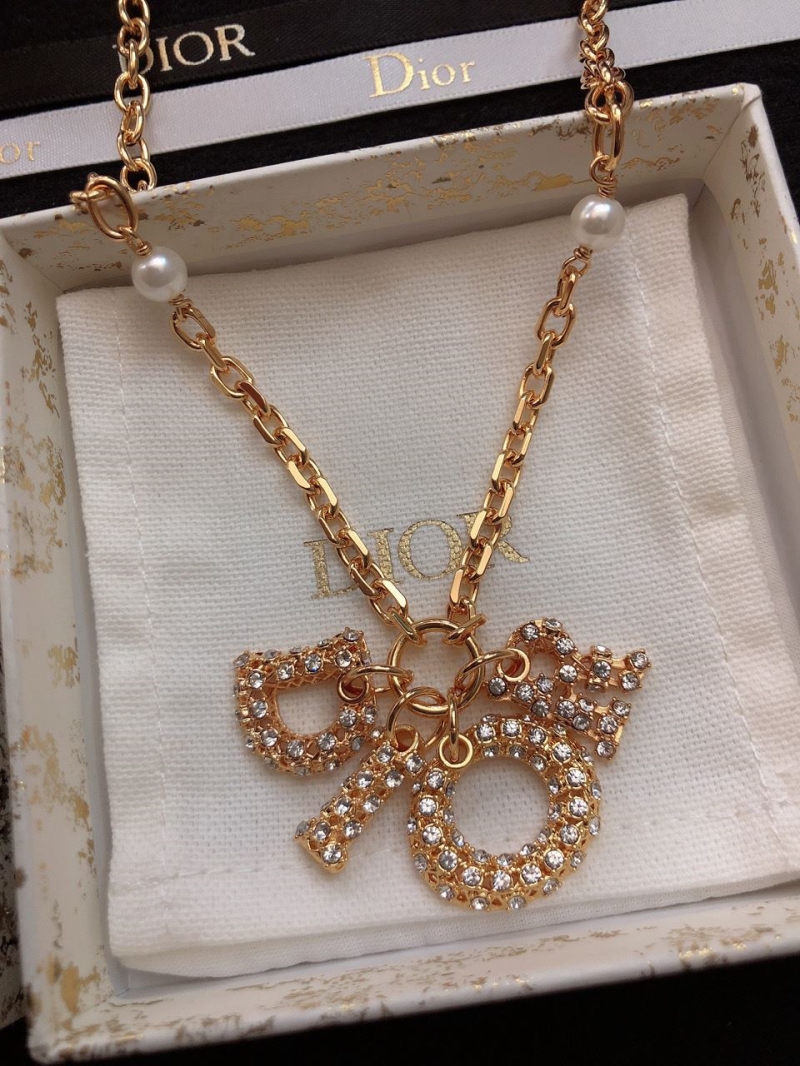 chr1st1an D10r necklaces